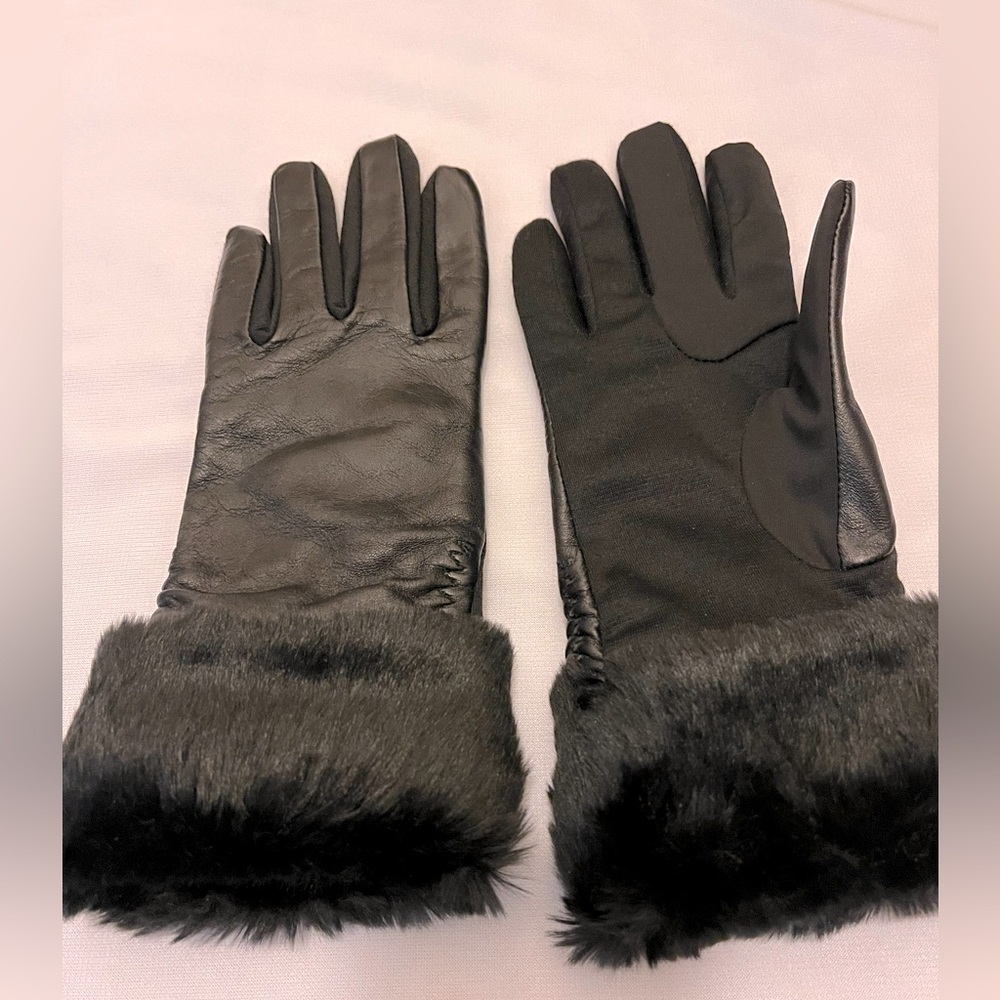 Beautiful Elegant Black Gloves with fur like trim.